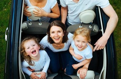 Im Stau mit Kindern – Spiele für die Autofahrt Reisen Familie
